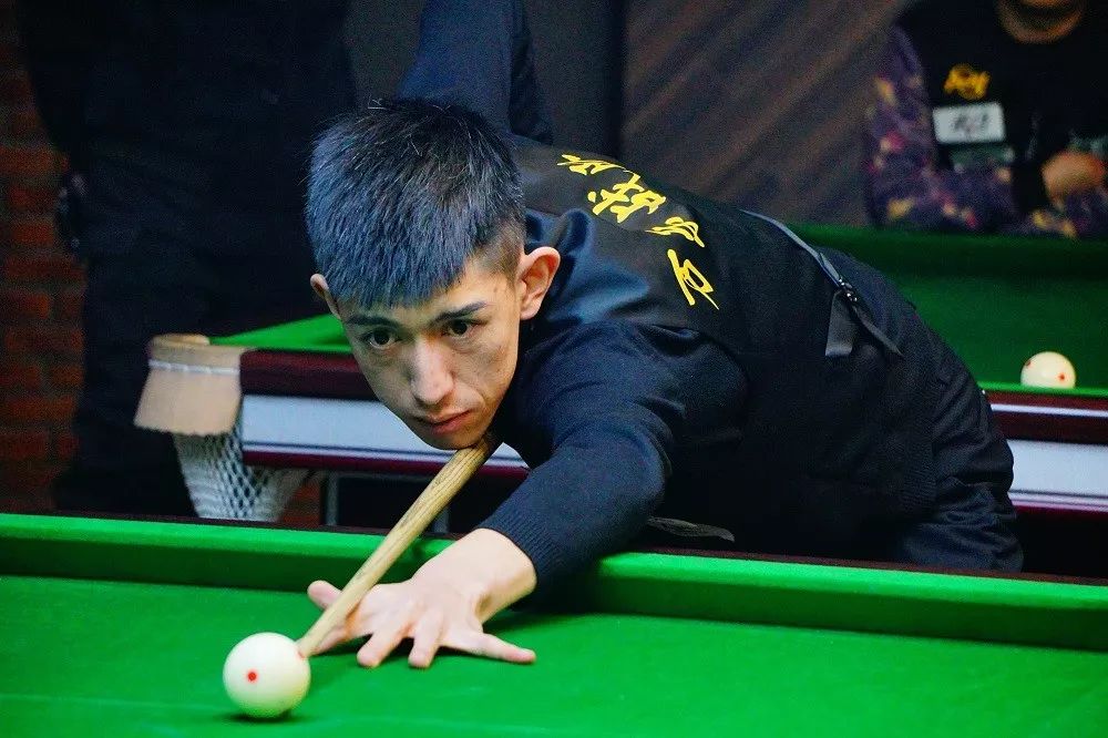 以足球为例 以足球为例