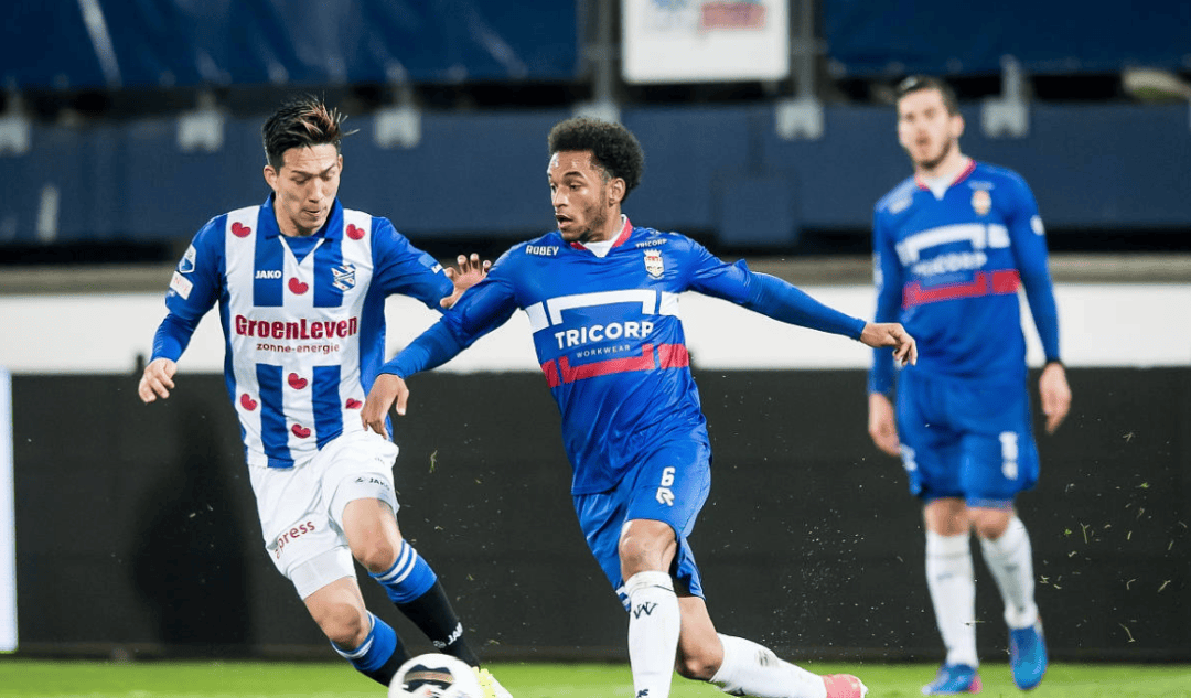 进一步拉近 进一步拉近