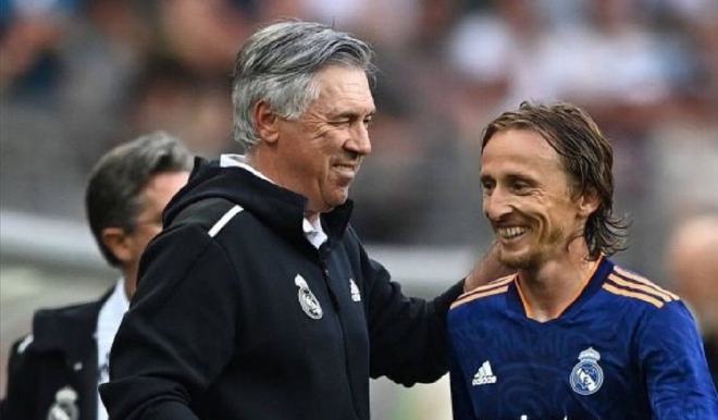 击败太空人 击败太空人